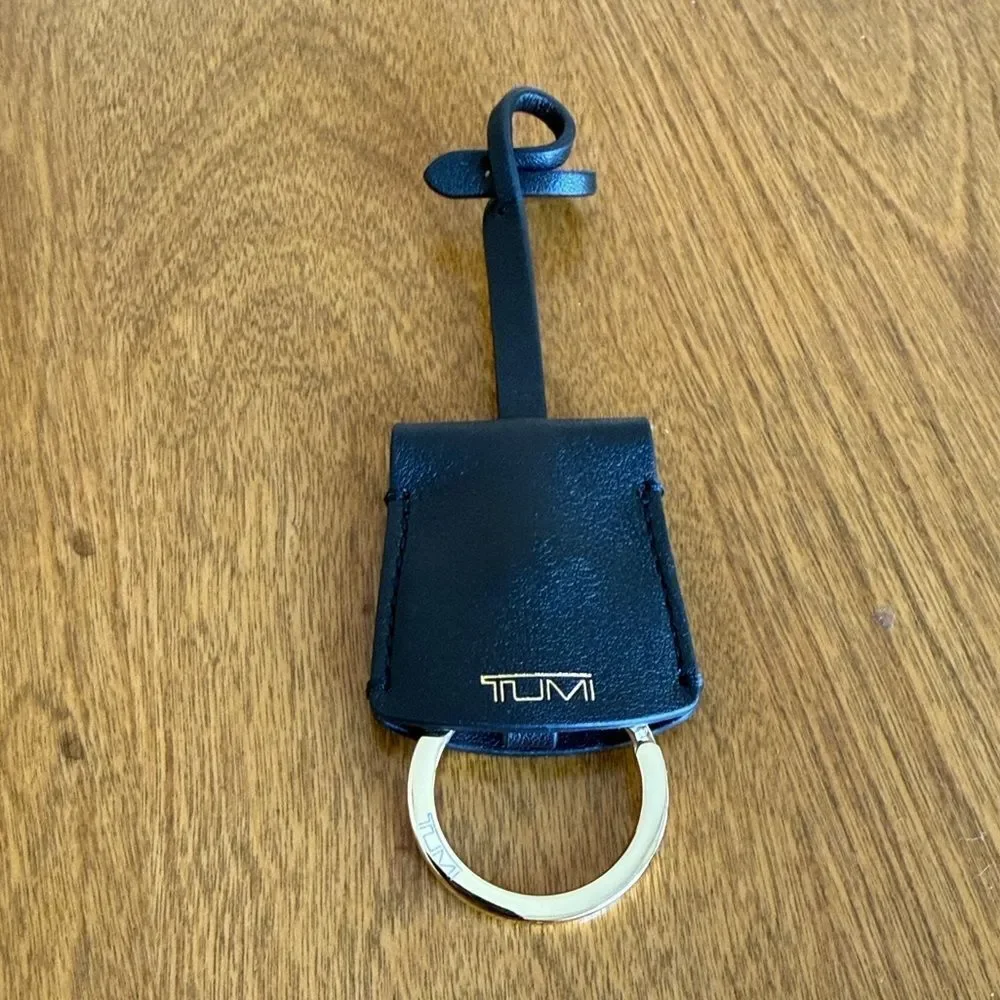 NWOT Tumi key fob